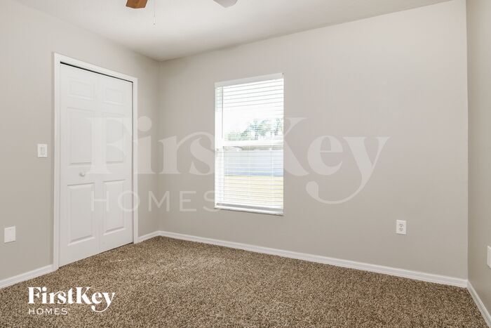 Building Photo - 557 Reddicks Cir