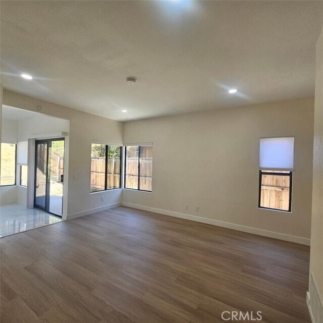 Building Photo - 2951 Wimbledon Dr