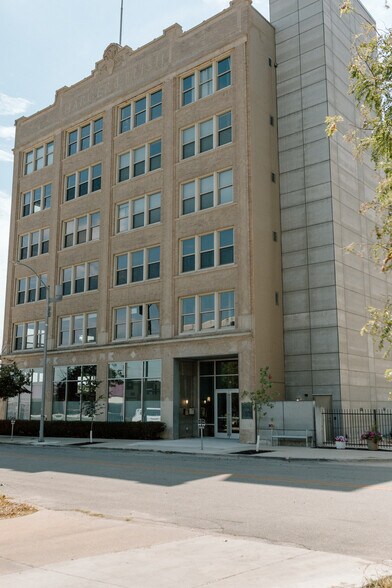 Building Photo - 112 11th St