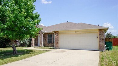 Building Photo - 2110 Rose May Dr