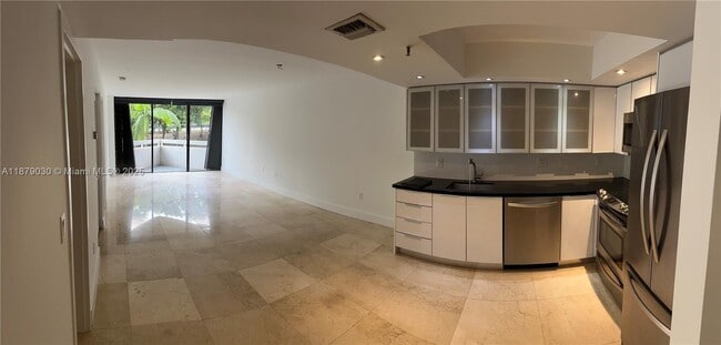Building Photo - 2501 Brickell Ave