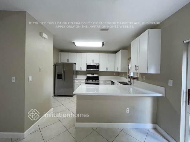 Building Photo - 14848 SW 9th Ln