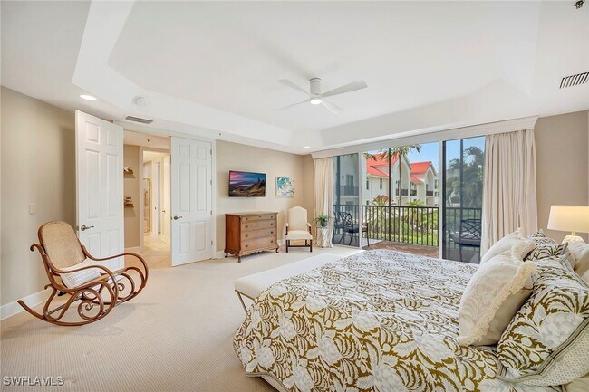 Building Photo - 1004 5th St S