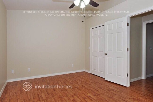 Building Photo - 2223 Ridgemore Dr