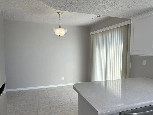 Building Photo - Single-Level 3 Bedroom Townhome in St. George