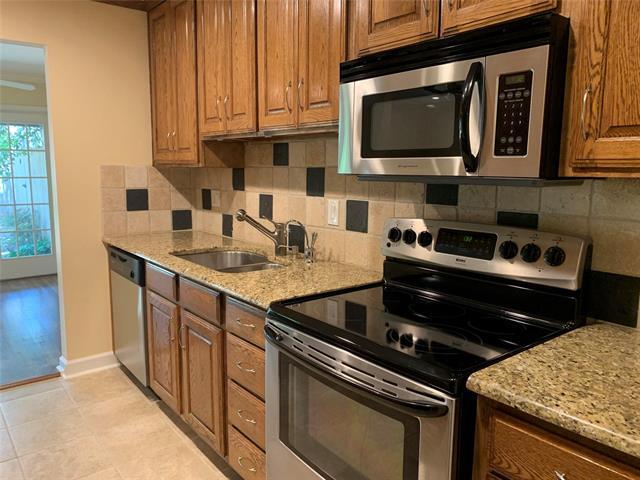 Building Photo - 6949 Helsem Way