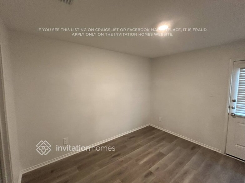 Building Photo - 2933 Greenhorn Ave