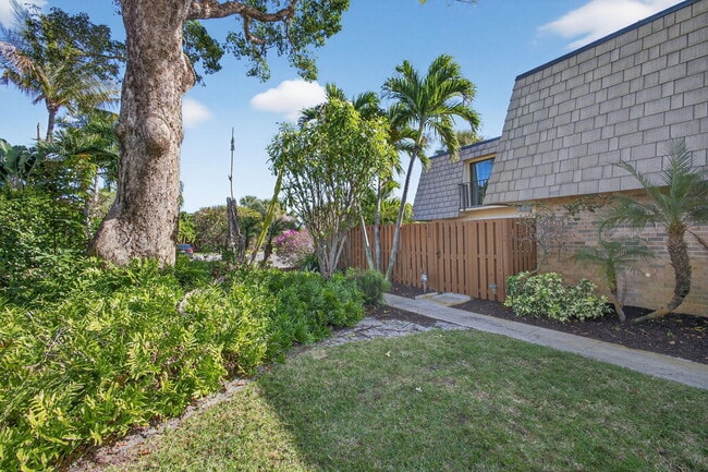 Building Photo - 112 Ocean Cove Dr