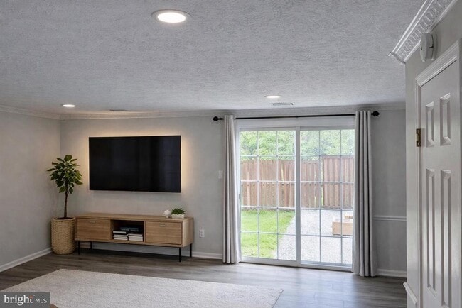 Building Photo - 4681 Whitely Ct