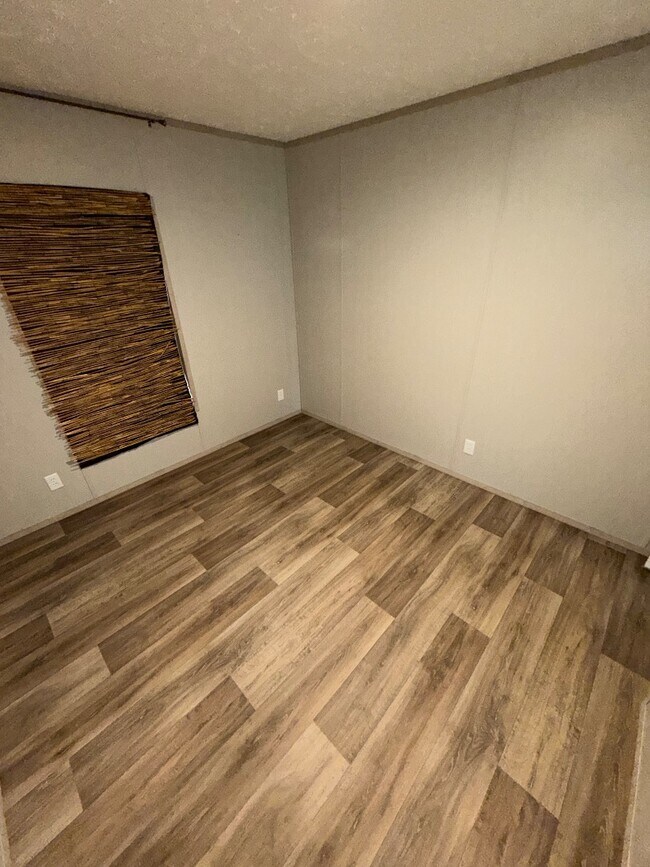 Building Photo - 1101 Old Dixie Hwy N