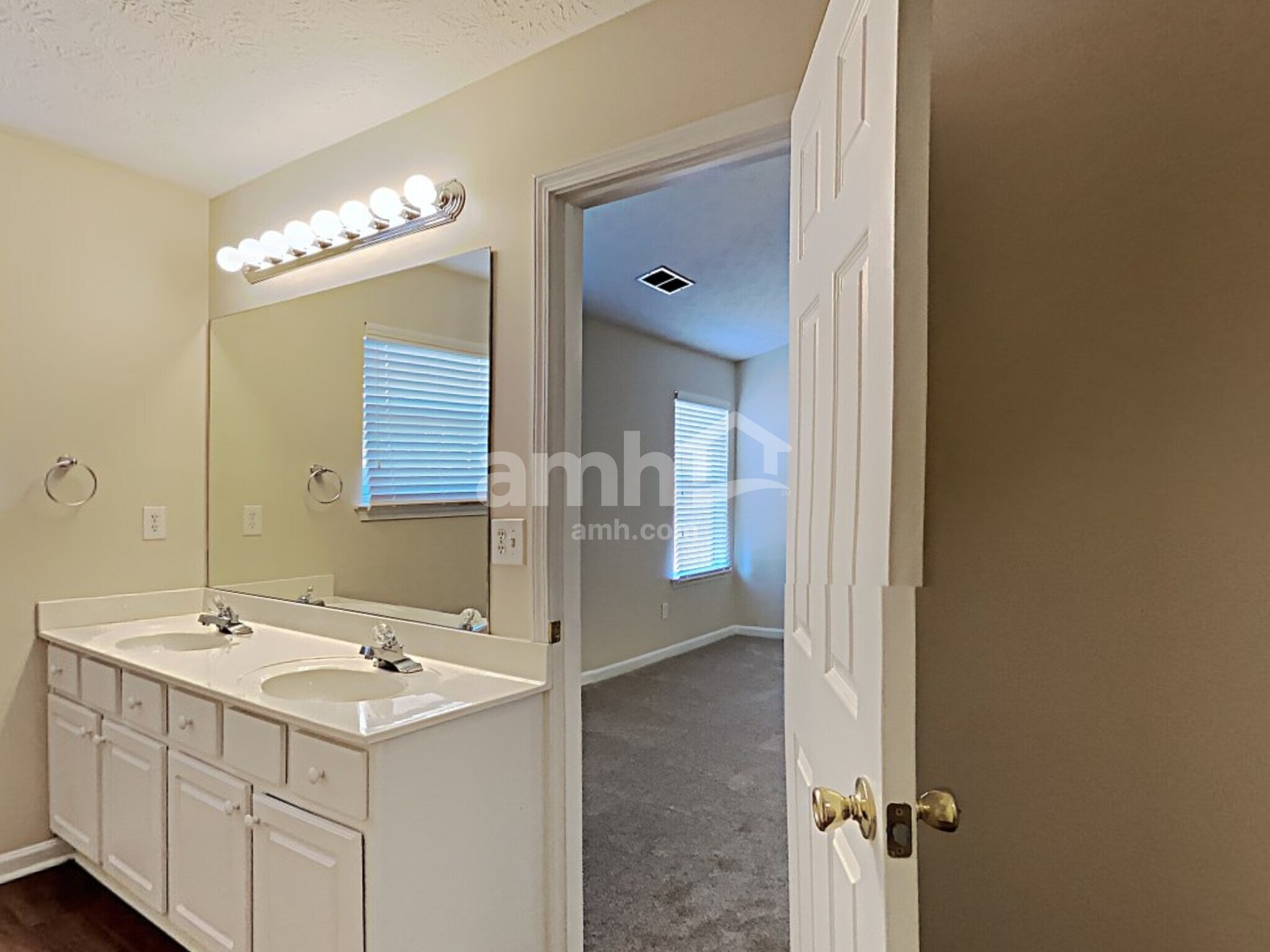 Building Photo - 536 Sydney Walk Ln