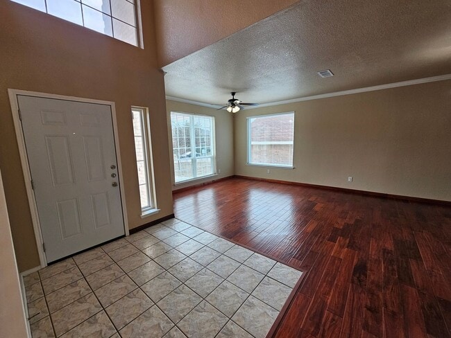 Building Photo - Spacious & Inviting 6-Bedroom Cedar Hill Home – Perfect for Your Next Move
