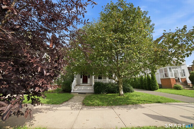 Building Photo - 801 Orange St