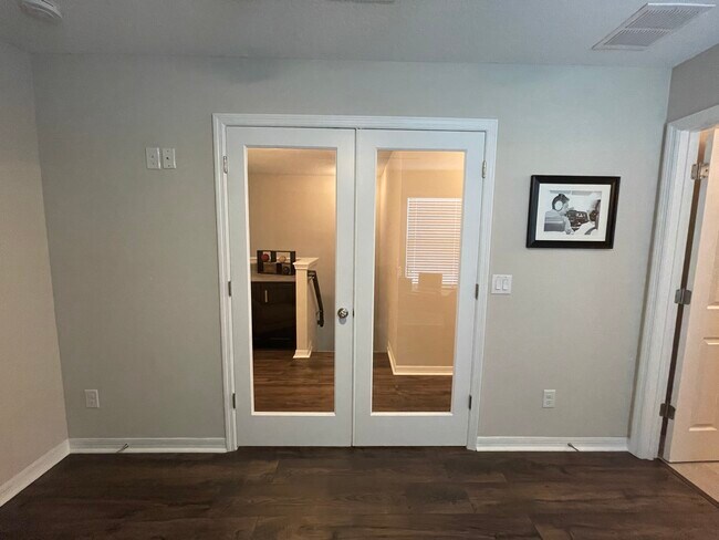 Building Photo - 3561 Brighton Park Cir