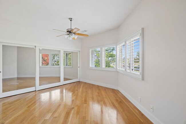 Building Photo - 721 Marigold Ave
