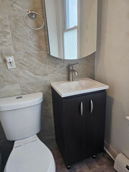 Bathroom, Second Floor - 250 22nd St