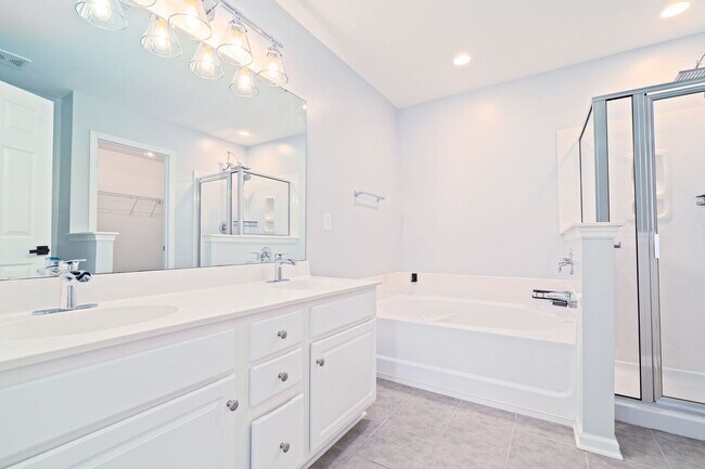 Building Photo - 116 Winding River Dr