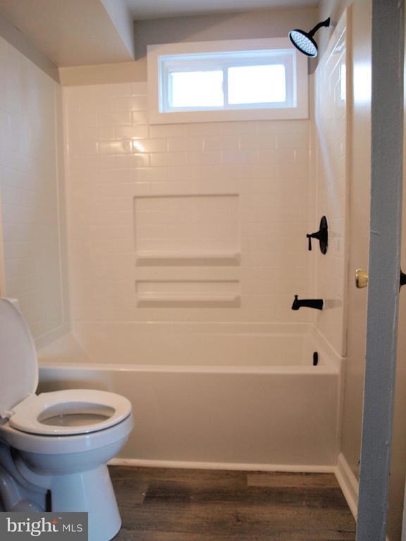 Building Photo - 12 W Wayne Terrace