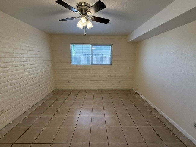 Building Photo - 2147 S Winstel Ave
