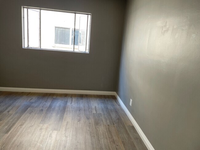 Building Photo - 14029 Dicky St