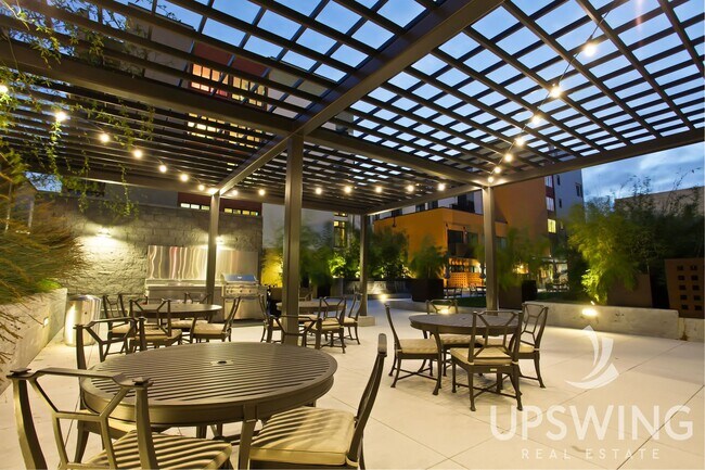 Building Photo - Huge 1 Bedroom Flat with Storage Locker and Original Brick Walls at Plant 51