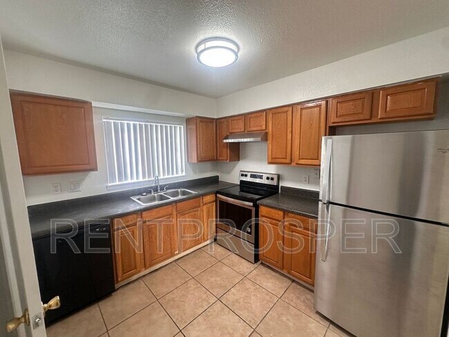 Building Photo - 4221 S Semoran Blvd