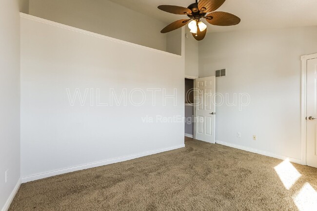 Building Photo - 1026 N New Jersey St