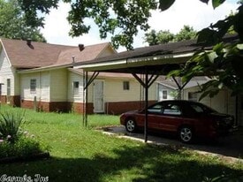 Building Photo - 613 N 2nd St