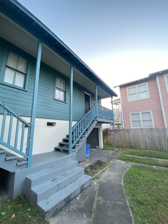 Building Photo - 2354 Forbes St