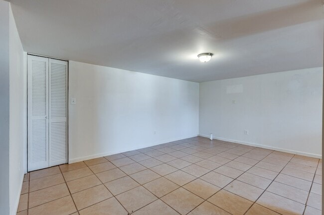 Building Photo - 2728 Nodyne Dr