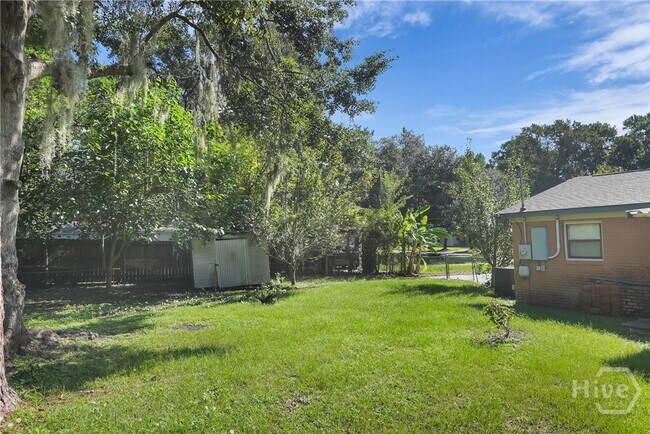 Building Photo - 2222 Bacon Park Dr