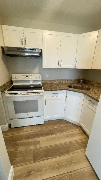 Primary Photo - 3575 Montante Blvd