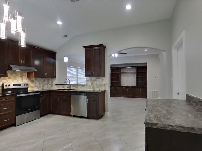 Building Photo - 21646 Punkin St