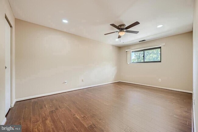 Building Photo - 7203 Rockland Hills Dr