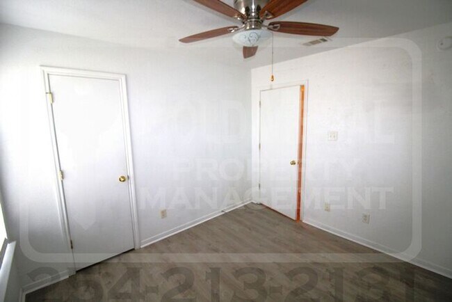 Building Photo - 1710 Aztec Trce