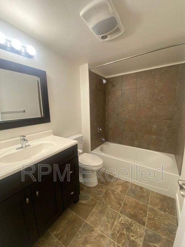 Building Photo - 3714 E I St