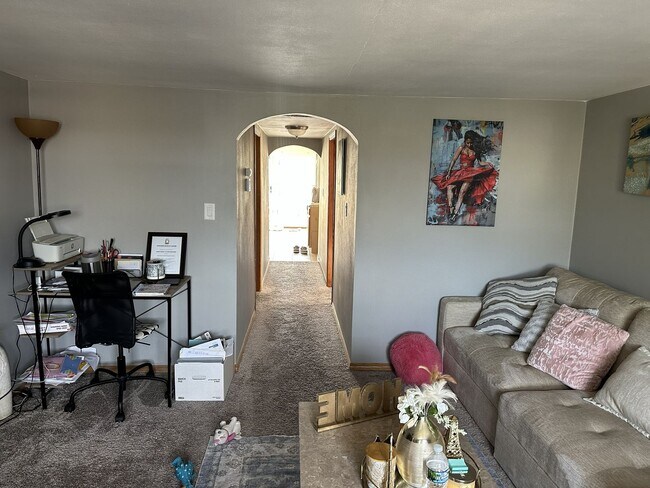 Building Photo - 3827 E Edgerton Ave