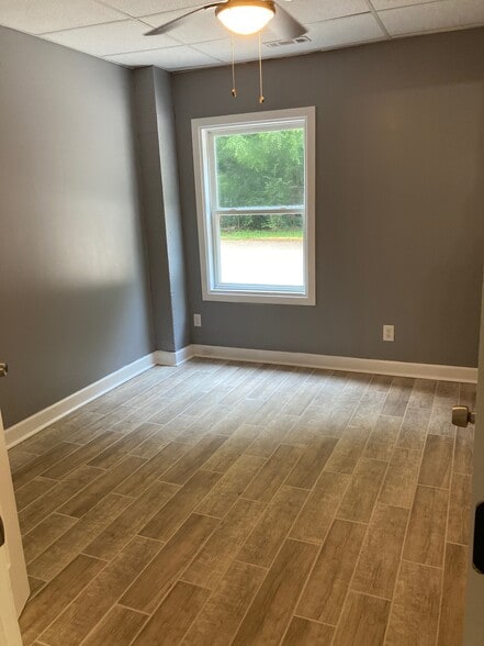 Bedroom - 750 W Broad St