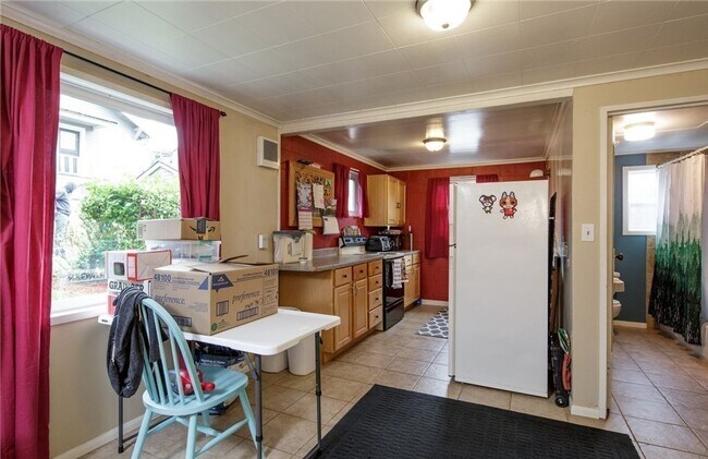 Building Photo - Garden Property Devel, LLC - 821 Billy Fra...