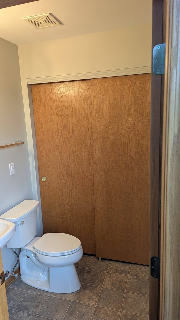 Building Photo - 28764 Pondview Dr