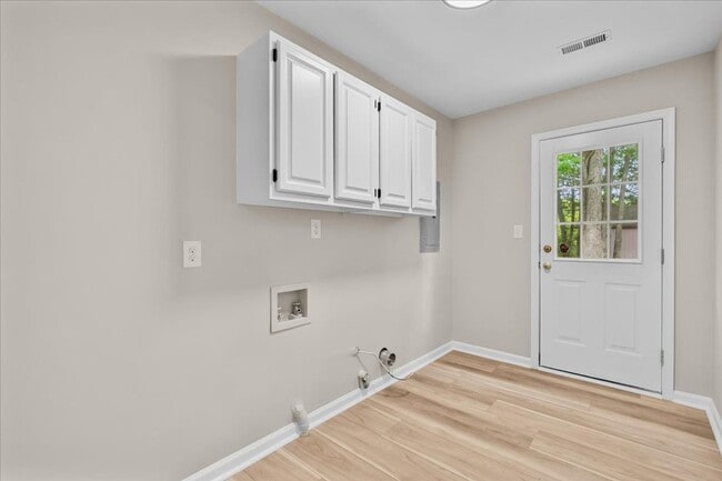 Building Photo - Coming Soon! Single Story Rental in Jamestown's Colony Park!