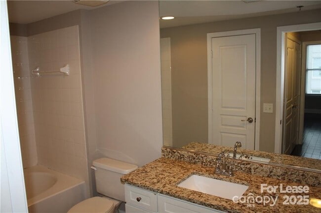 Building Photo - 1315 East Blvd