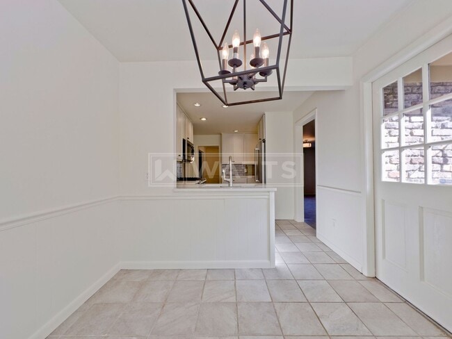 Building Photo - Classic 3-Bed, 2-Bath Ranch Style Home in Crestline
