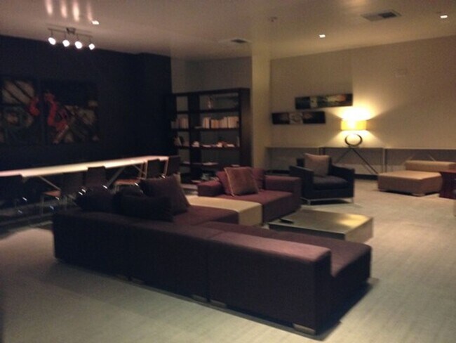 Building Photo - ONLY $1,700 PER MONTH FOR THIS BEAUTIFUL, MODERN, STATE OF THE ART, 1 BED, 1 BATH HIGH RISE CONDO...
