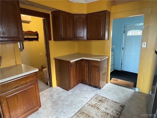 Building Photo - 6474 Hamilton Dr