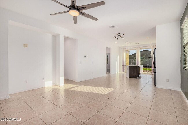 Building Photo - 399 Pelipa Dr