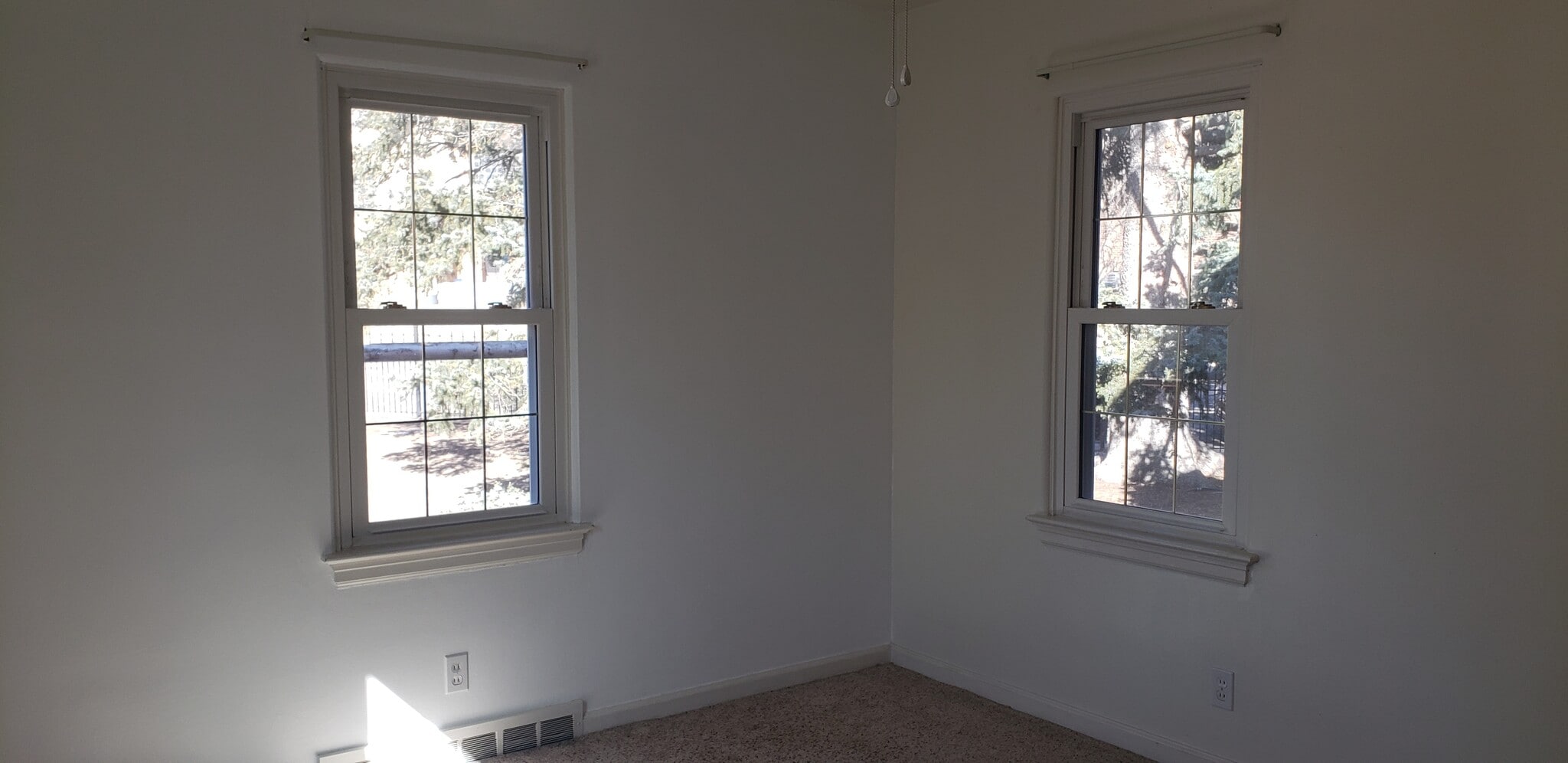 Bedroom #1 - 901 Country Club Ave