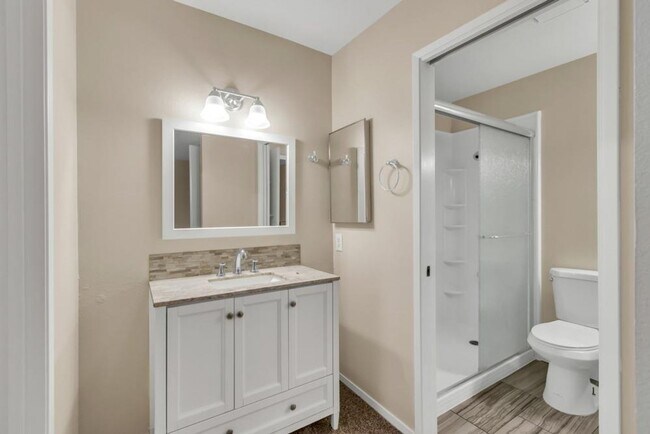 Building Photo - 4082 Weymouth Ln