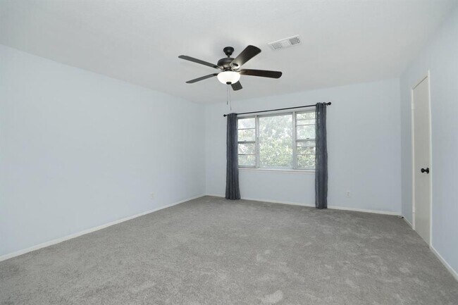 Building Photo - 8202 Fondren Rd