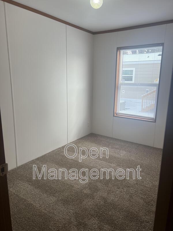 Building Photo - 3512 Kelly St